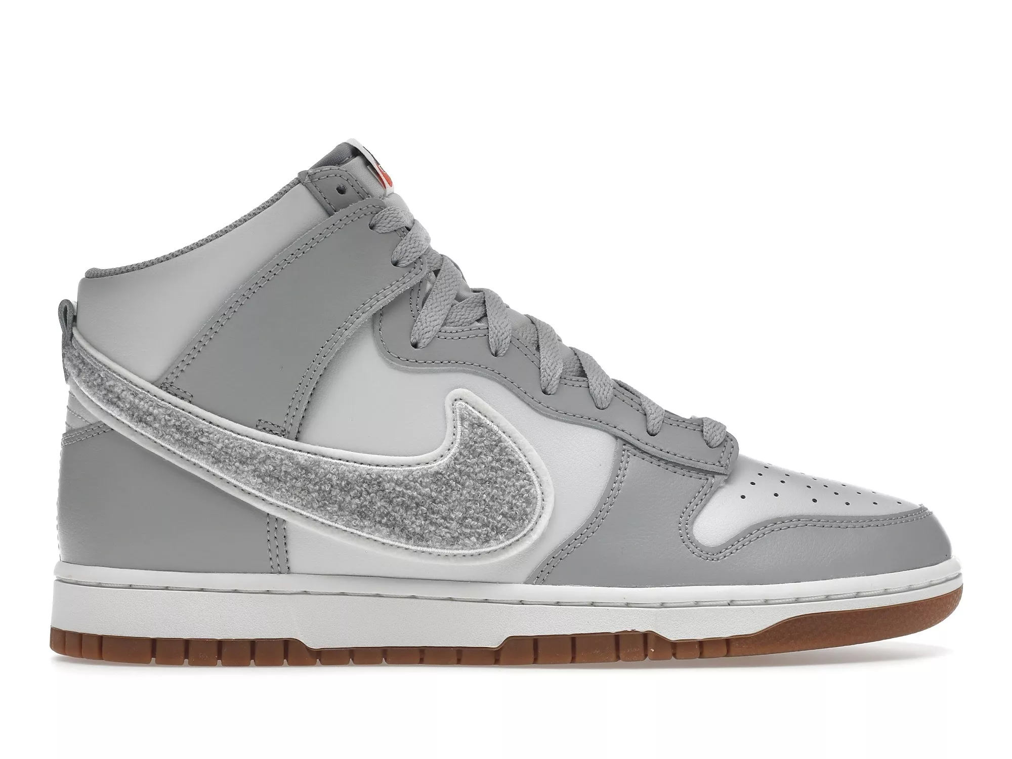 Фото № 1 с приближением к товару «‎Nike Dunk High University Chenille Swoosh Light Smoke Grey»