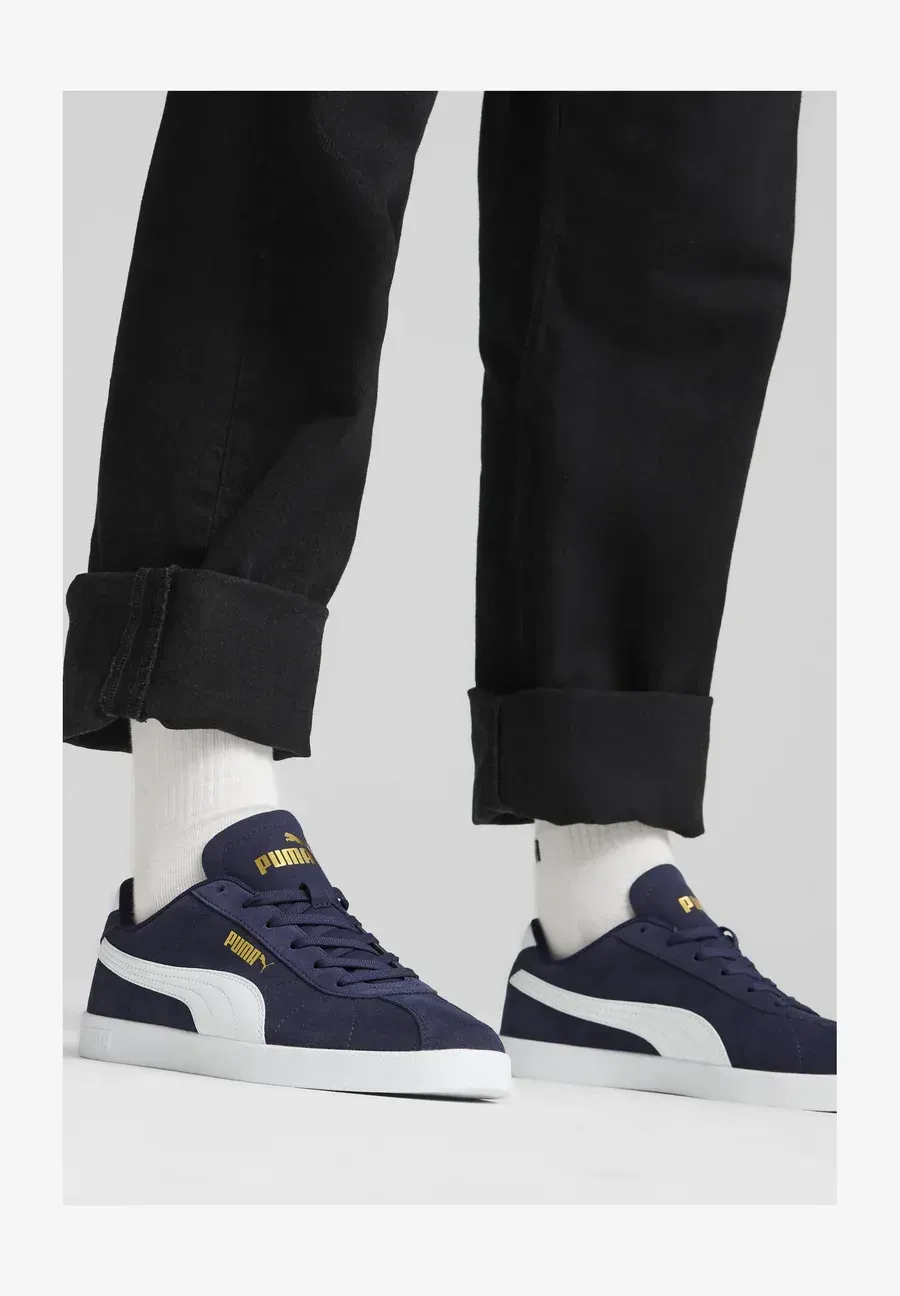 Фото № 1 с приближением к товару «‎CLUB II»