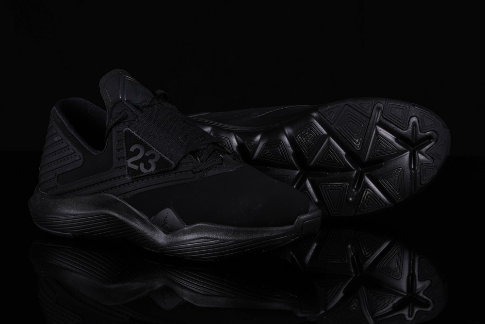 Фото № 2 с приближением к товару «‎Nike Air Jordan Relentless Triple »