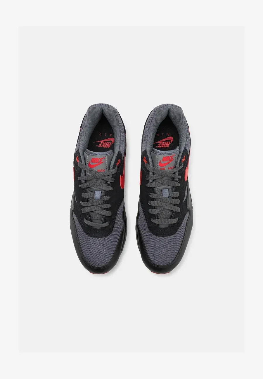 Фото № 4 с приближением к товару «‎AIR MAX 1 »