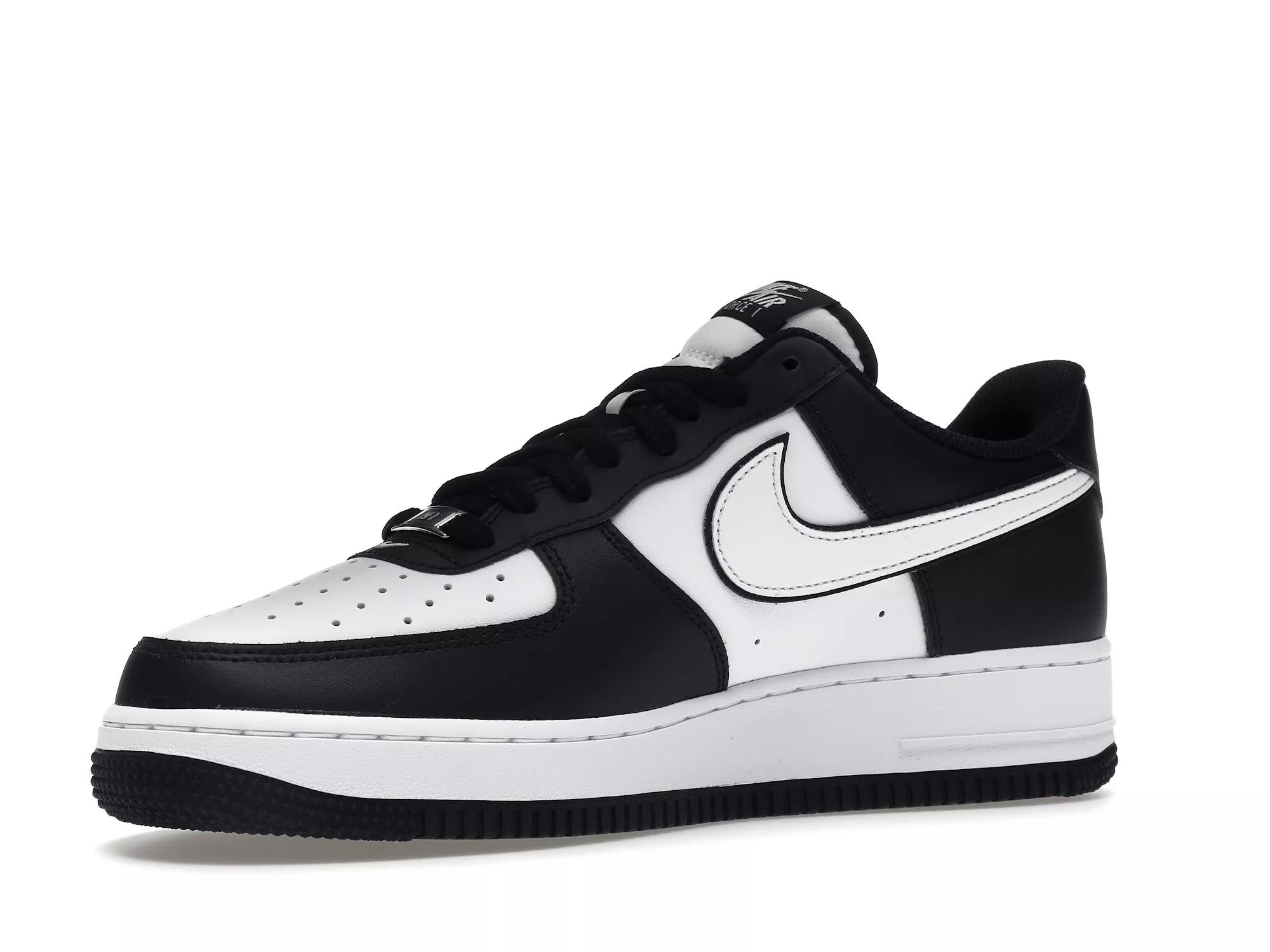 Фото № 2 с приближением к товару «‎Nike Air Force 1 '07 Low White Swoosh Panda»