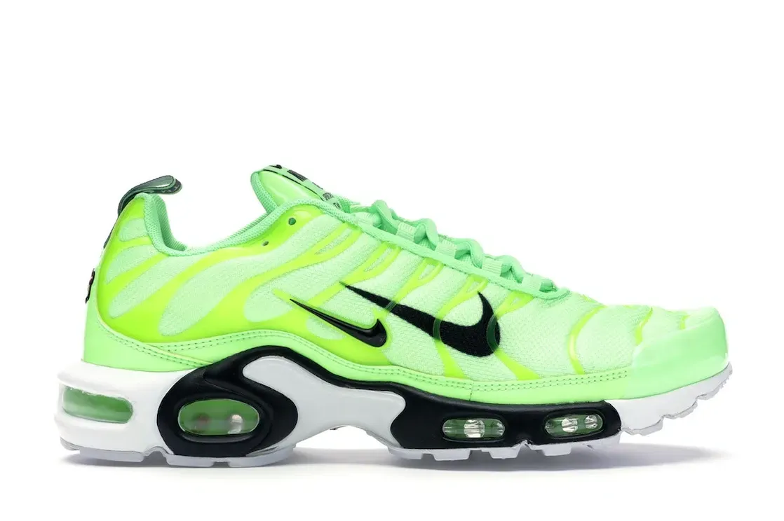 Фото № 1 с приближением к товару «‎Nike Air Max Plus Overbranding Lime Blast»