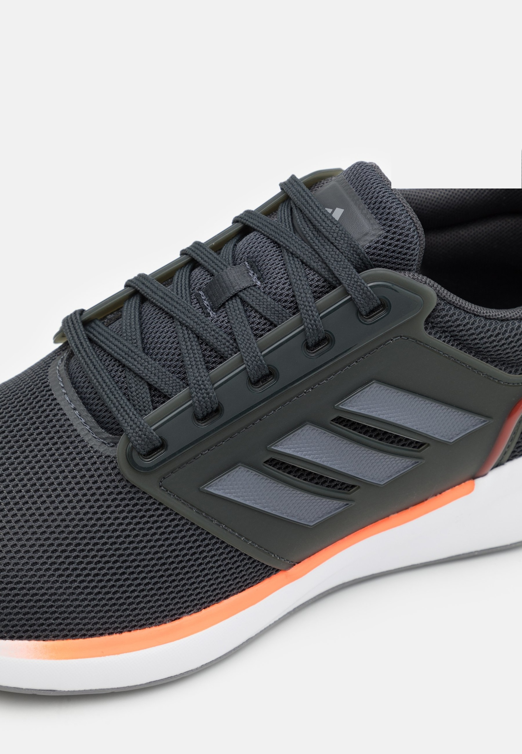 Фото № 5 с приближением к товару «‎Adidas Eq19 Run»