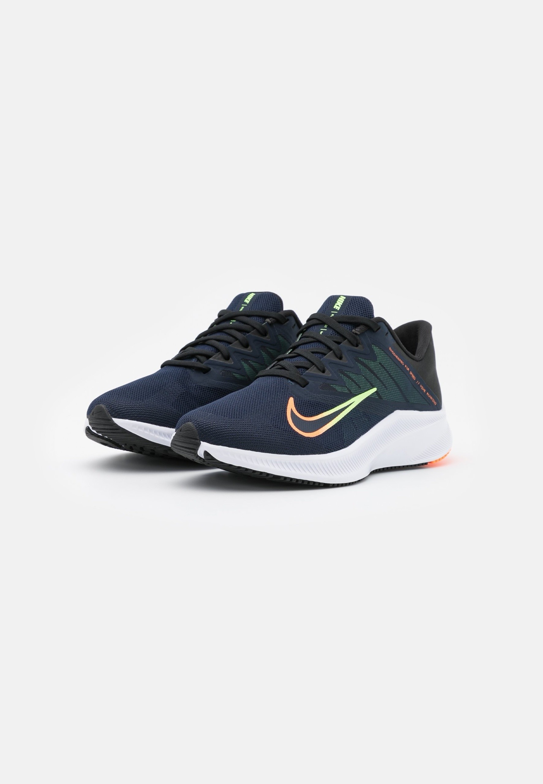 Фото № 2 с приближением к товару «‎Nike Quest 3 »