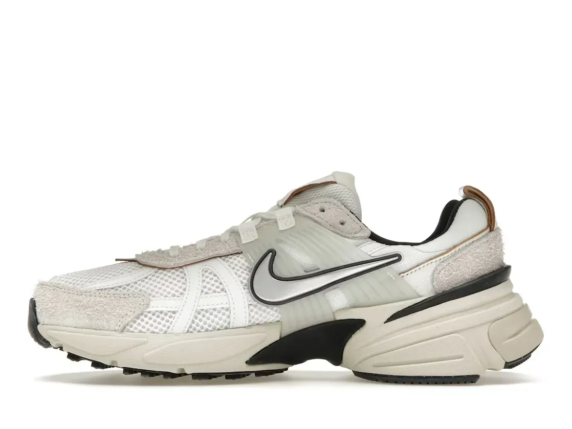 Фото № 3 с приближением к товару «‎Nike V2K Run»