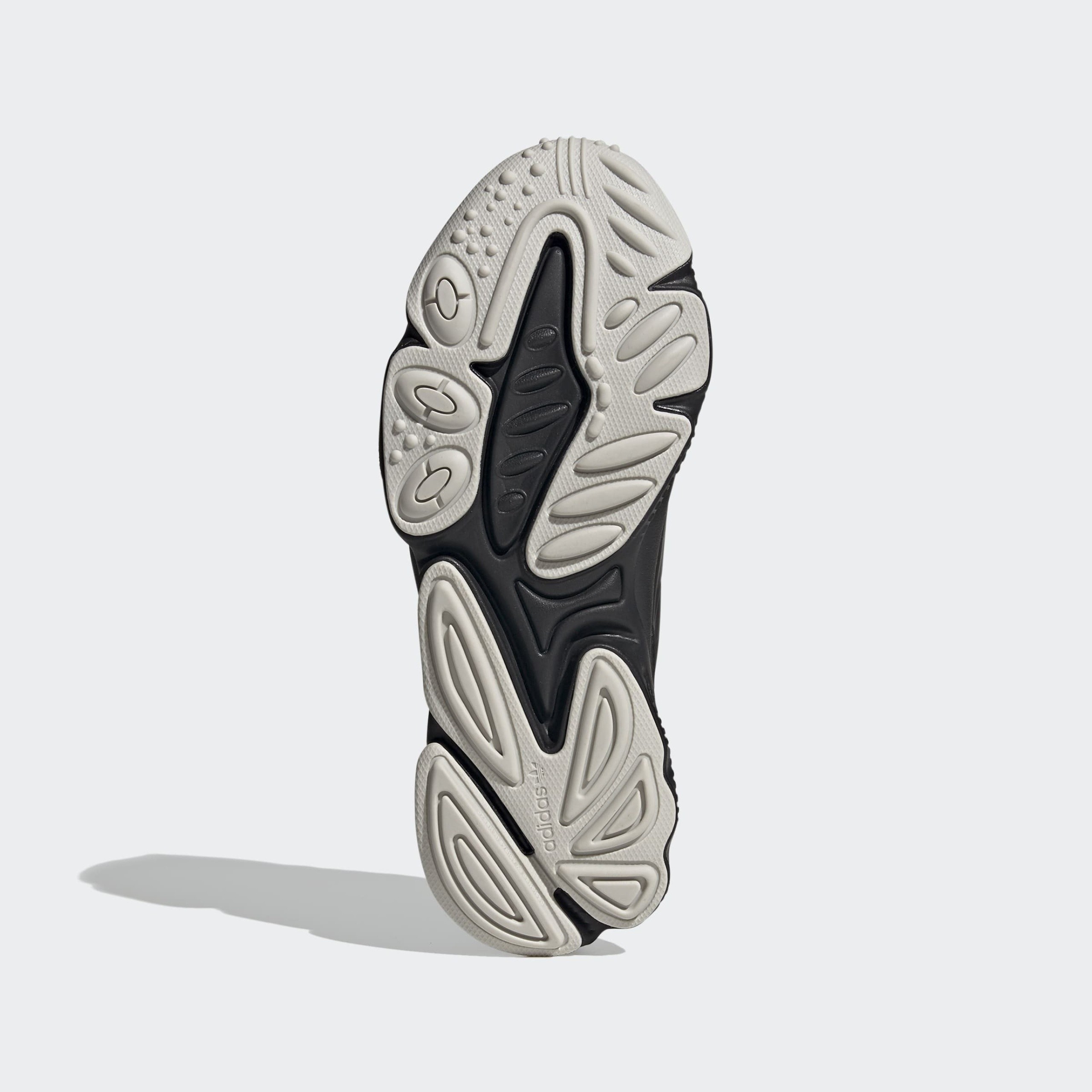 Фото № 5 с приближением к товару «‎Adidas Ozweego Helmet Closed Shoes »