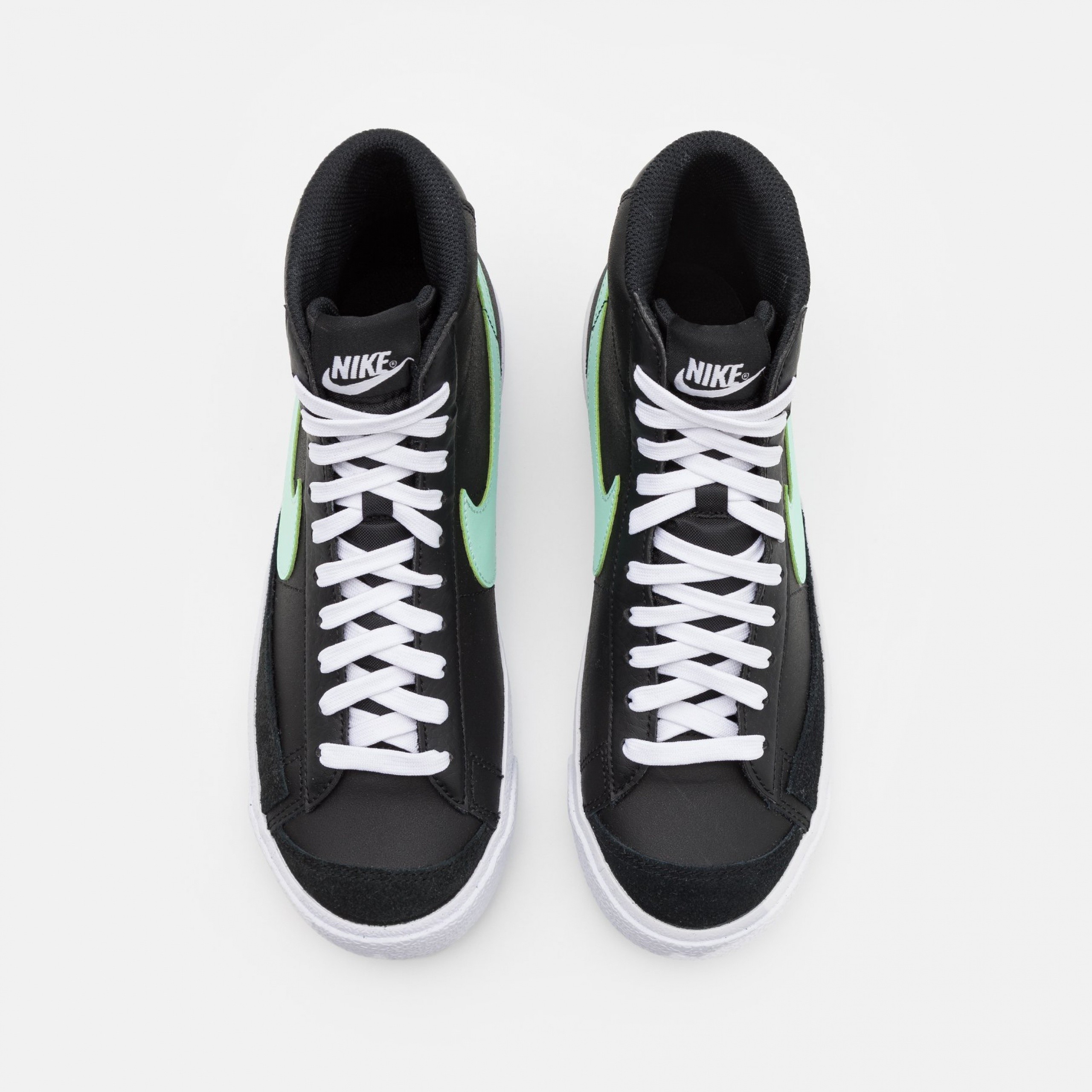 Фото № 4 с приближением к товару «‎Nike Blazer 77 »