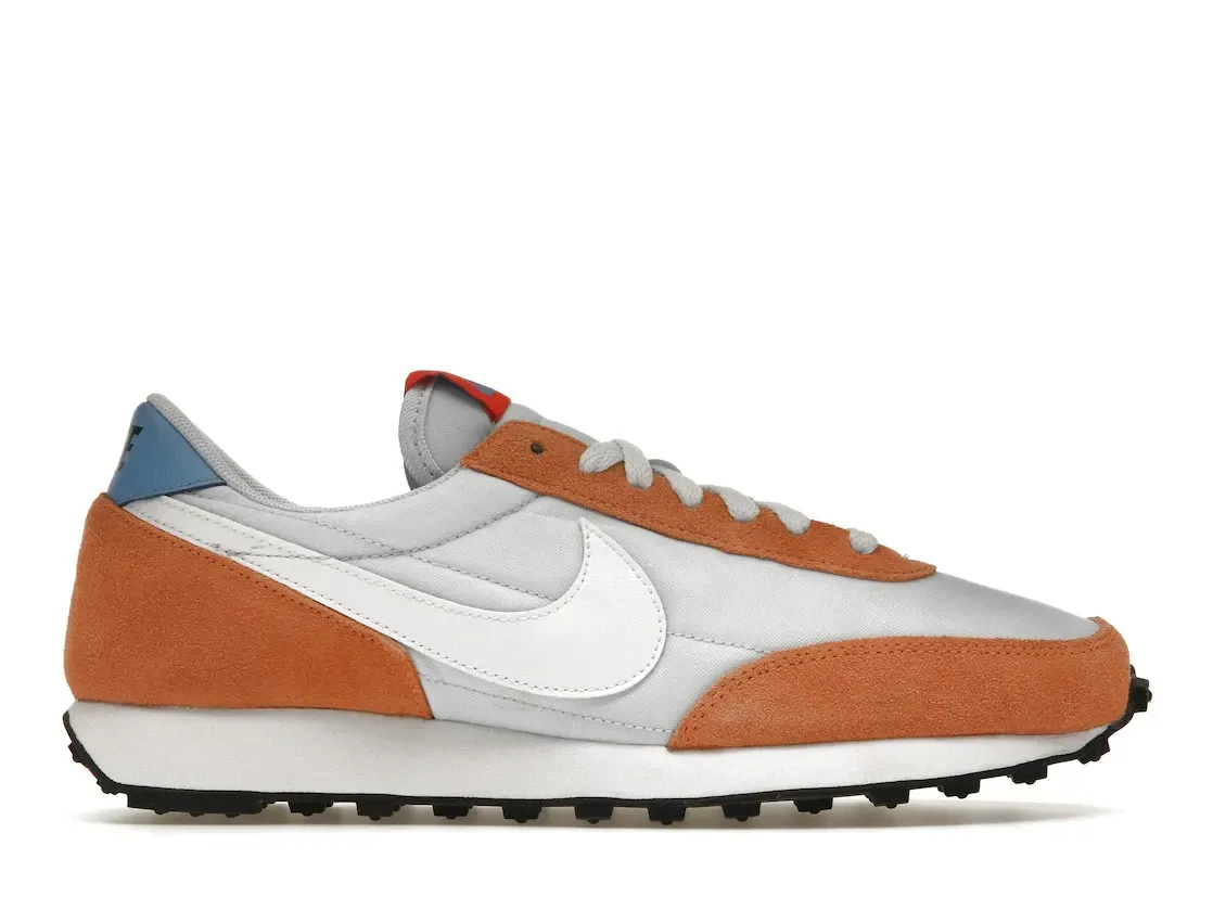 Фото № 1 с приближением к товару «‎Nike Daybreak Football Grey »