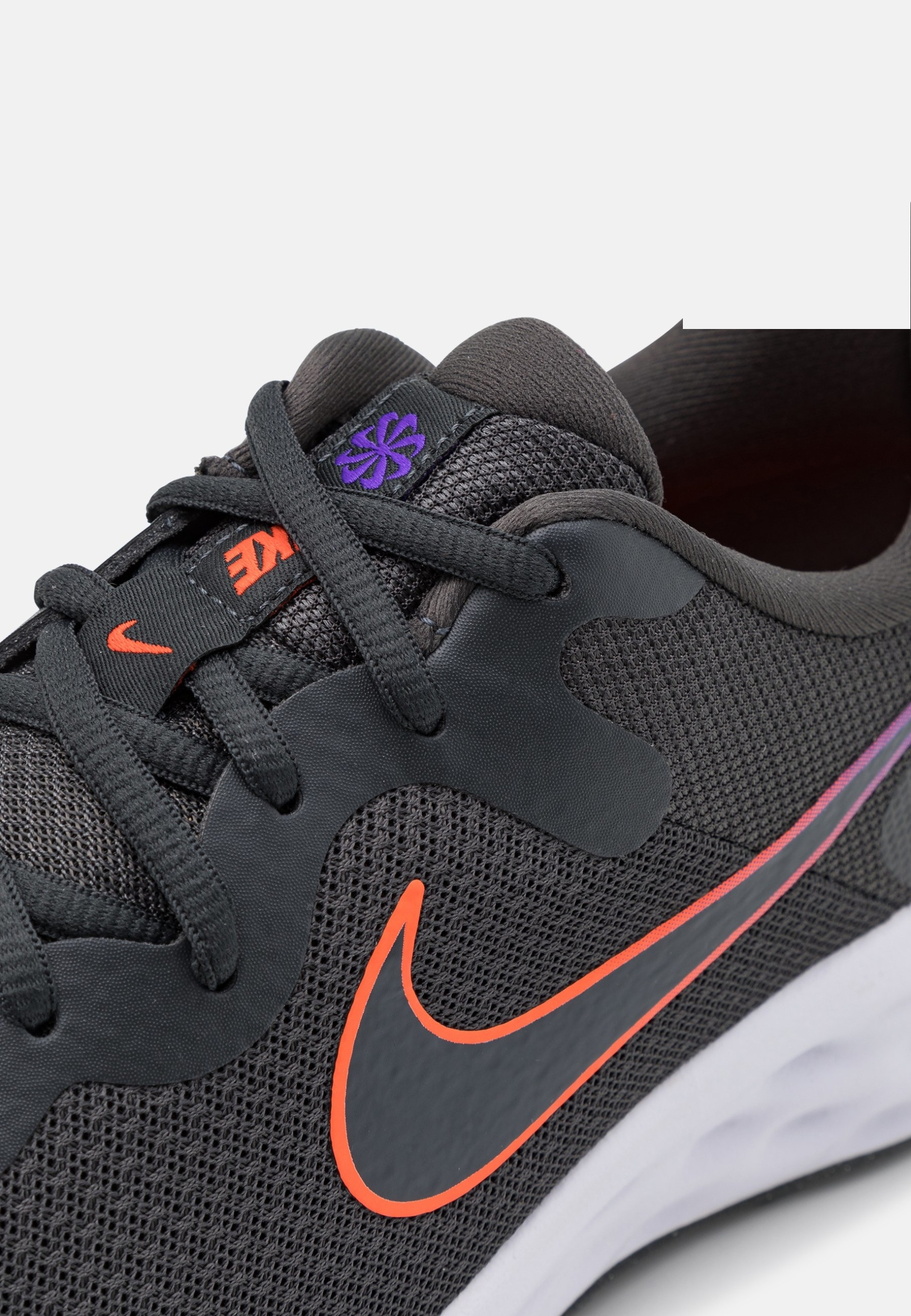 Фото № 5 с приближением к товару «‎Nike Revolution 6»