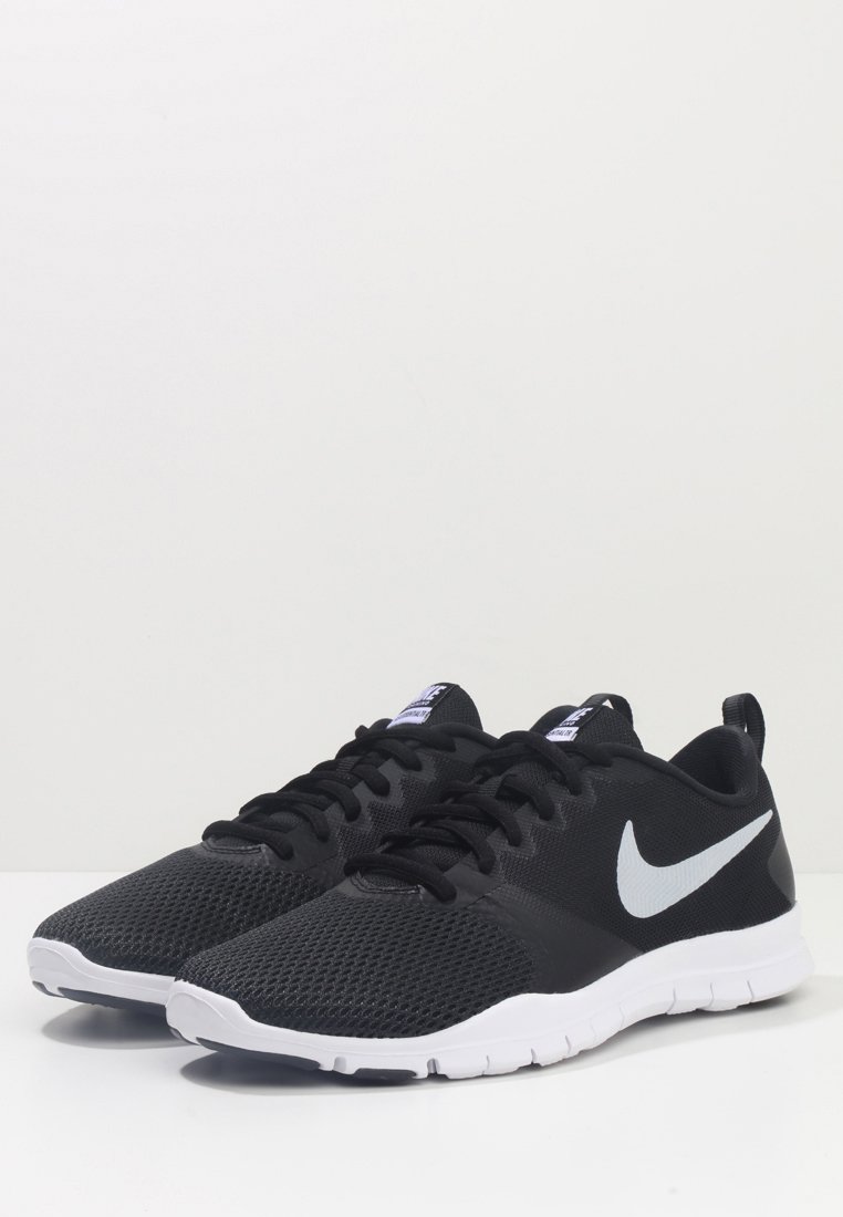 Фото № 3 с приближением к товару «‎Wmns Nike Flex Essential TR»