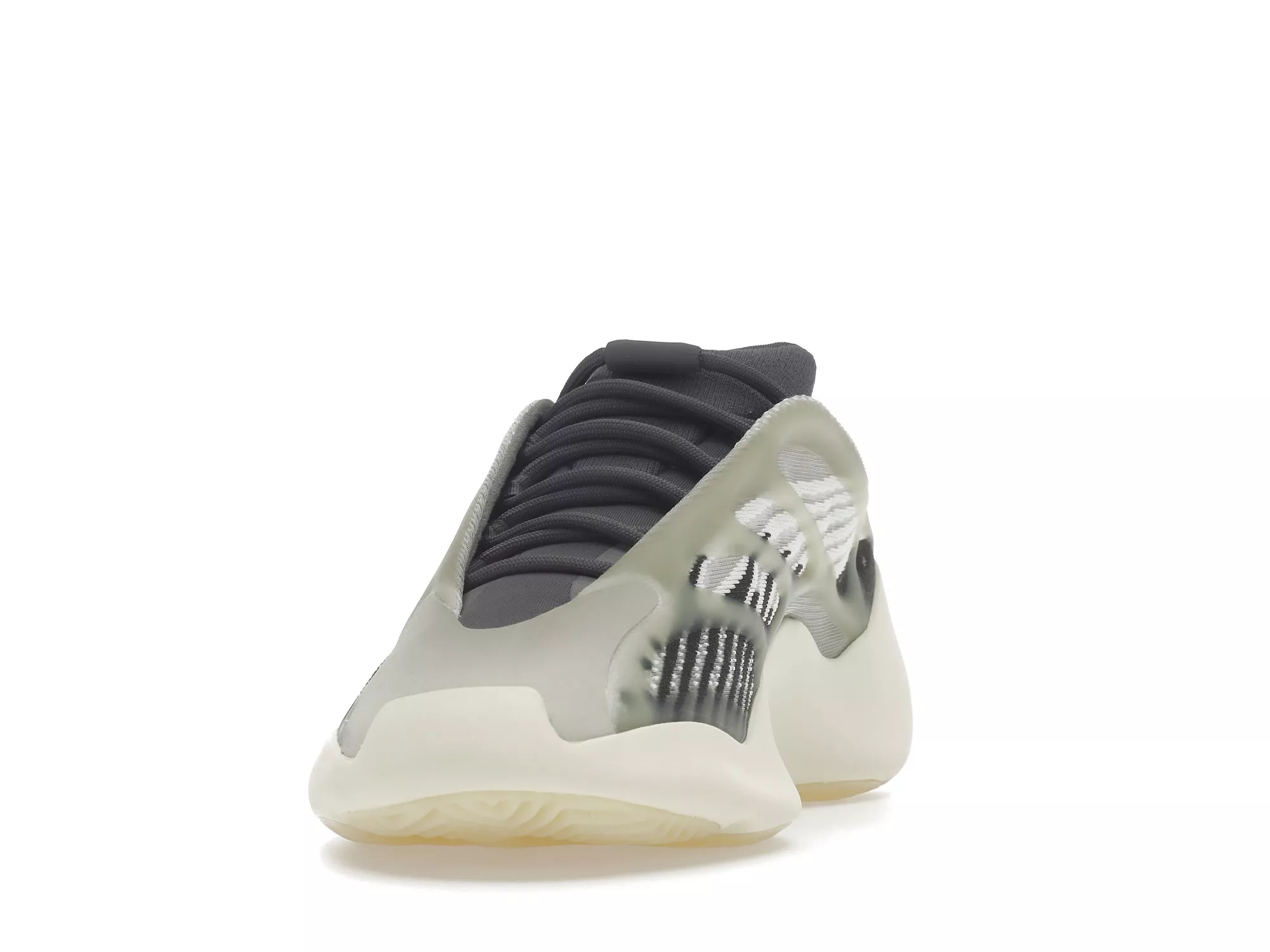 Фото № 2 с приближением к товару «‎adidas Yeezy 700 V3 Fade Salt»