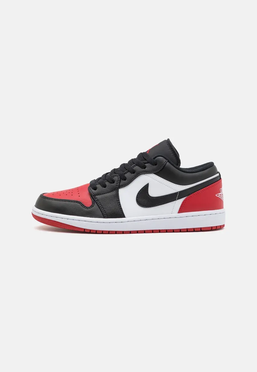 Фото № 1 с приближением к товару «‎AIR JORDAN 1 LOW»