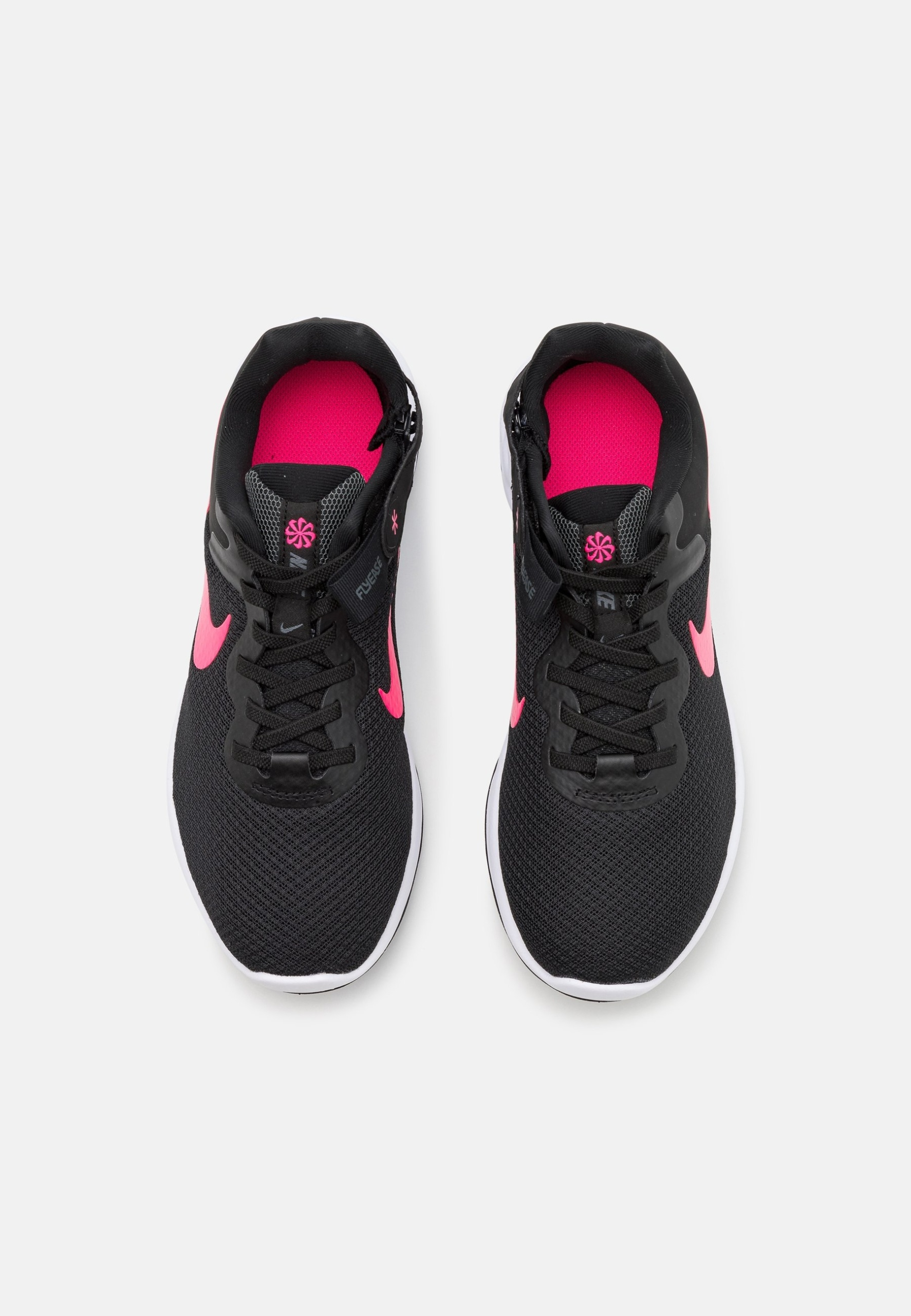 Фото № 4 с приближением к товару «‎Nike Revolution 6 Flyease»