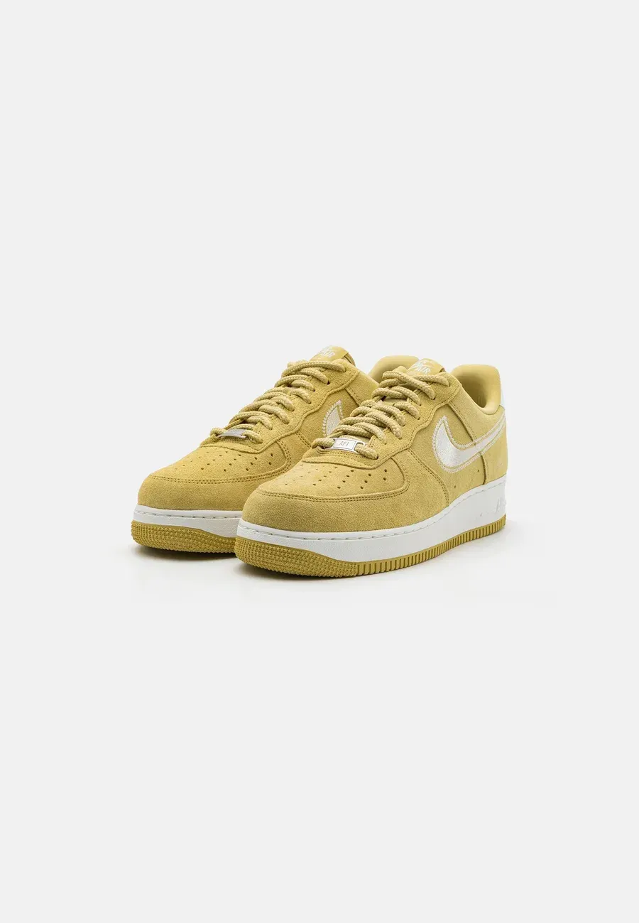 Фото № 2 с приближением к товару «‎AIR FORCE 1 »