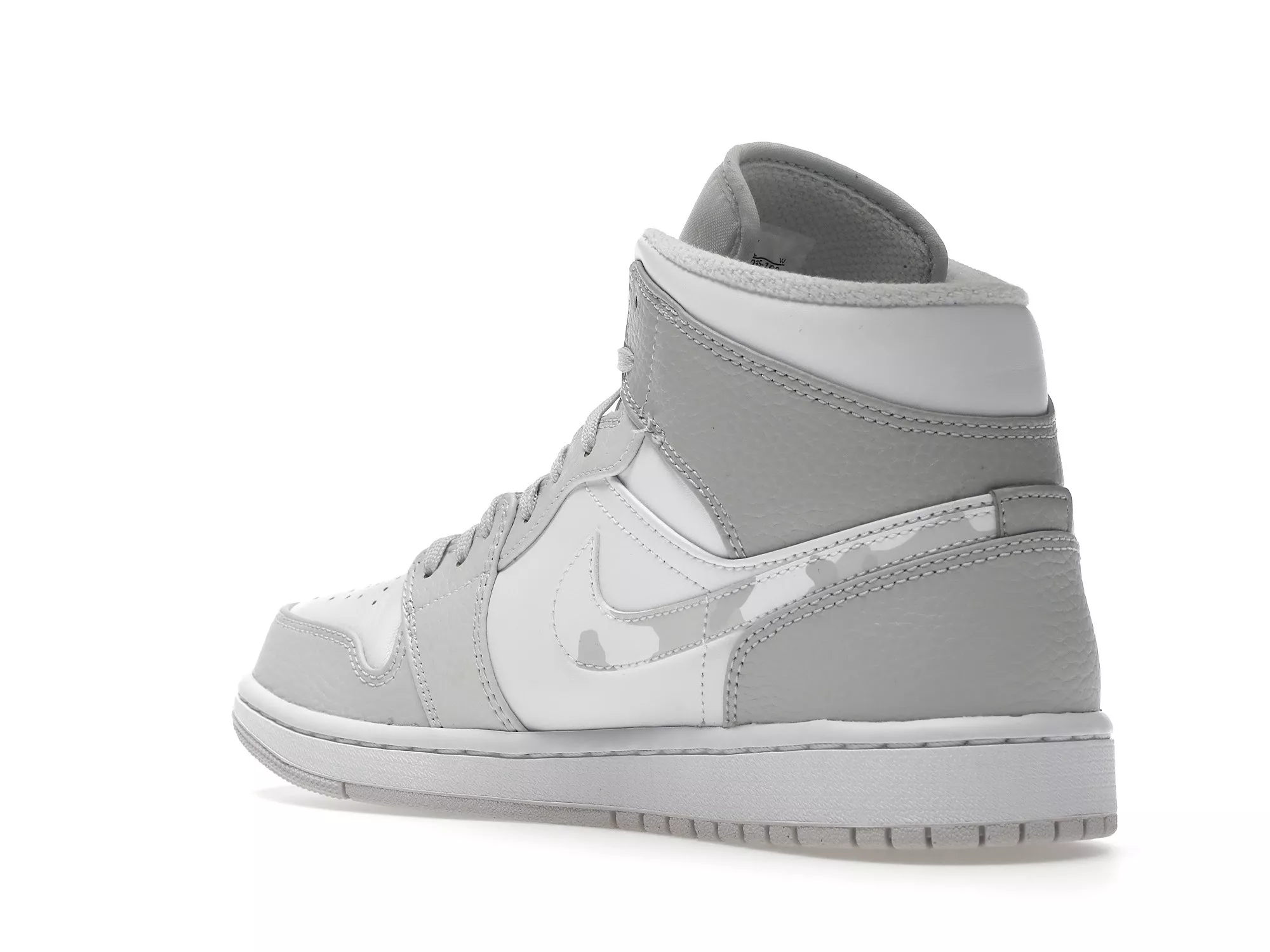 Фото № 2 с приближением к товару «‎Jordan 1 Mid Grey Camo»