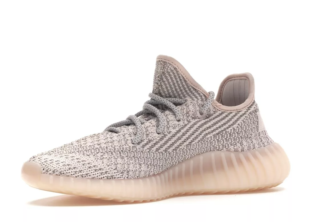 Фото № 5 с приближением к товару «‎adidas Yeezy Boost 350 V2 Synth (Reflective)»