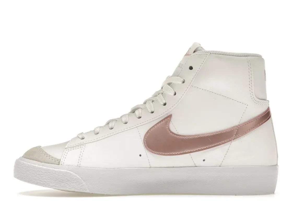 Фото № 3 с приближением к товару «‎Nike Blazer Mid 77»