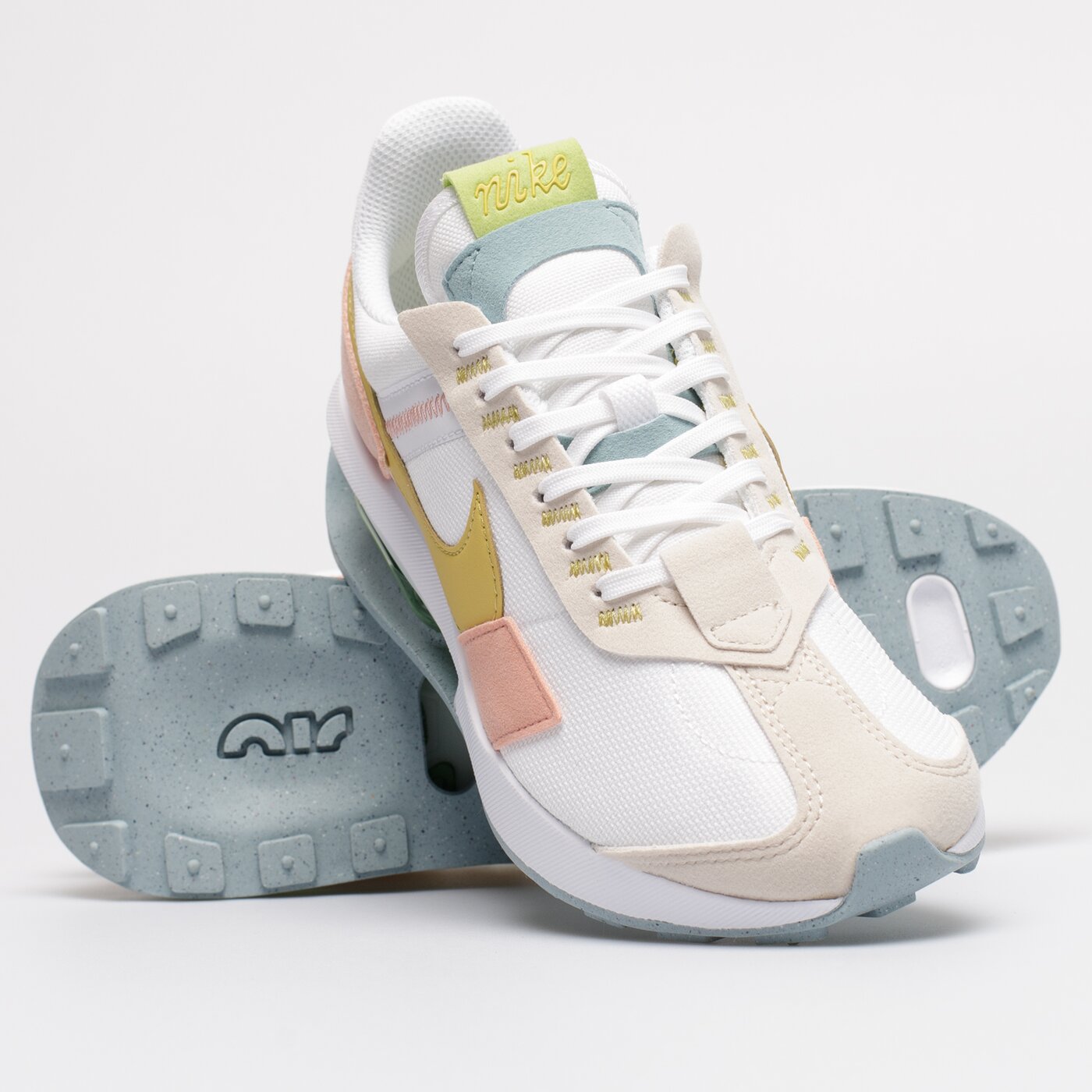 Фото № 4 с приближением к товару «‎Nike Wmns Air Max Pre-Day»