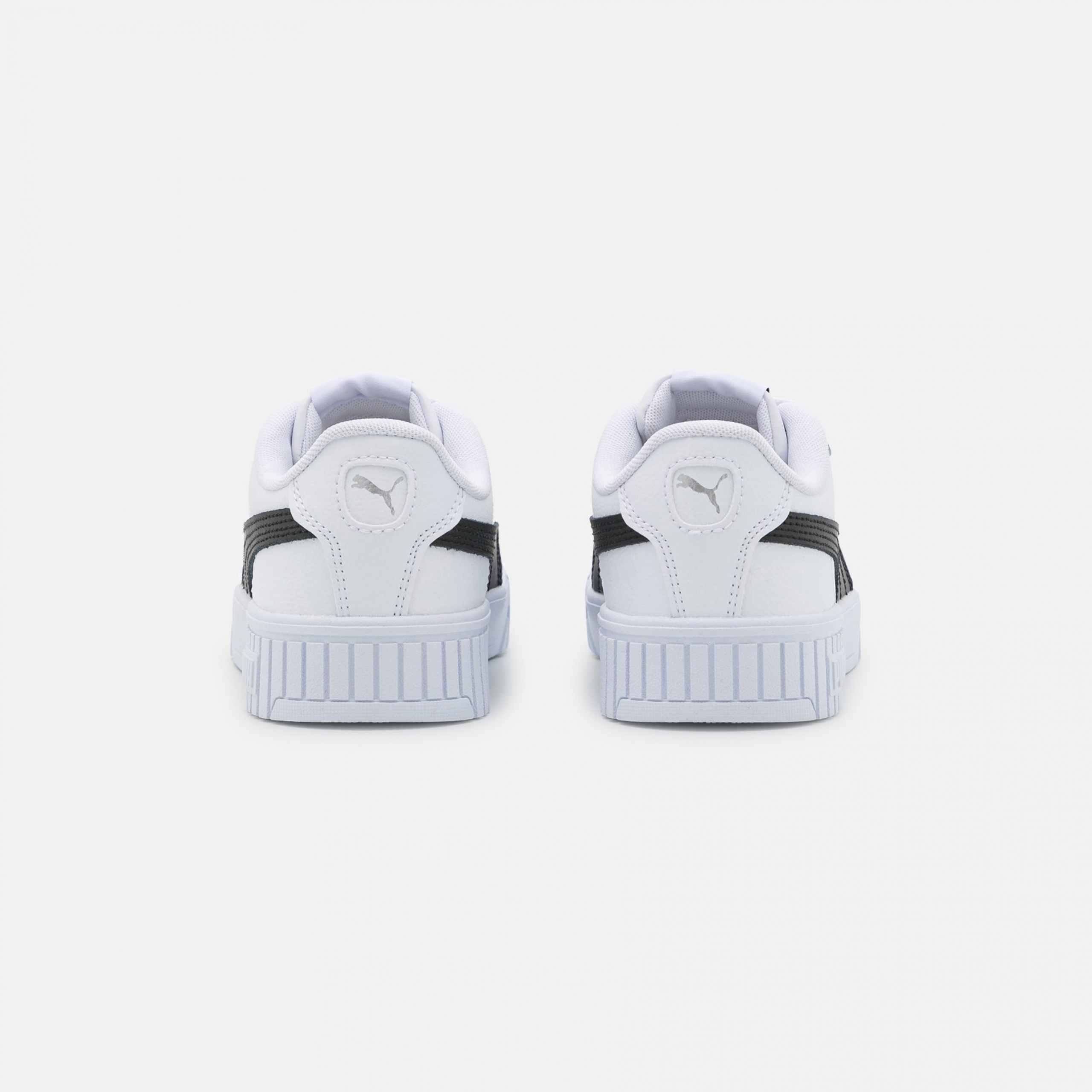 Фото № 4 с приближением к товару «‎Puma Carina 2.0 »