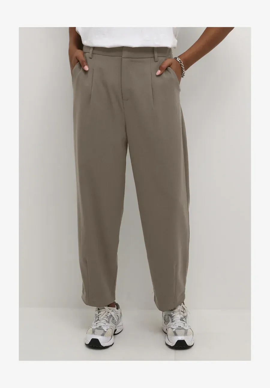 Фото № 1 с приближением к товару «‎MERLE»