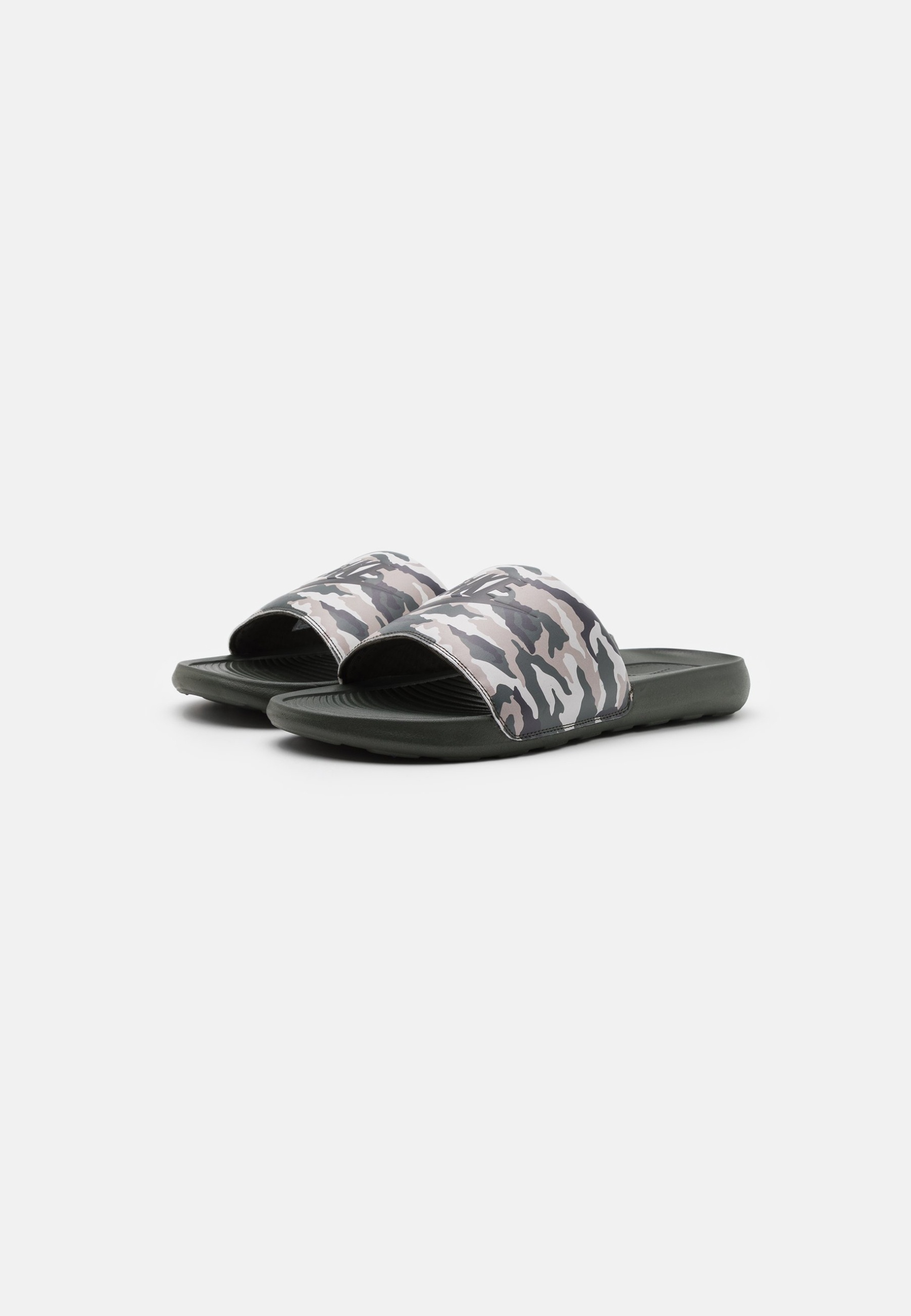 Фото № 2 с приближением к товару «‎Nike Victori One Slide Print»