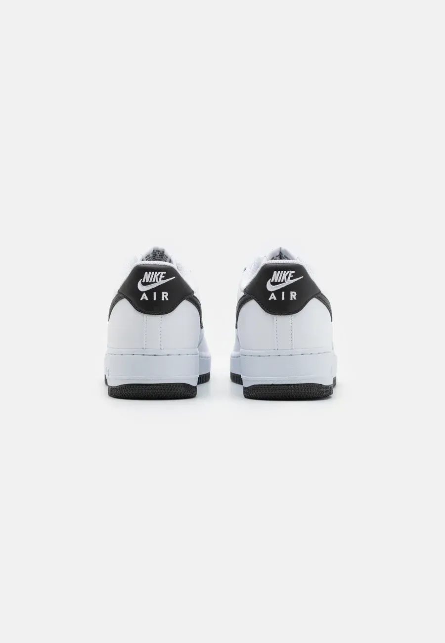 Фото № 3 с приближением к товару «‎AIR FORCE 1 07»