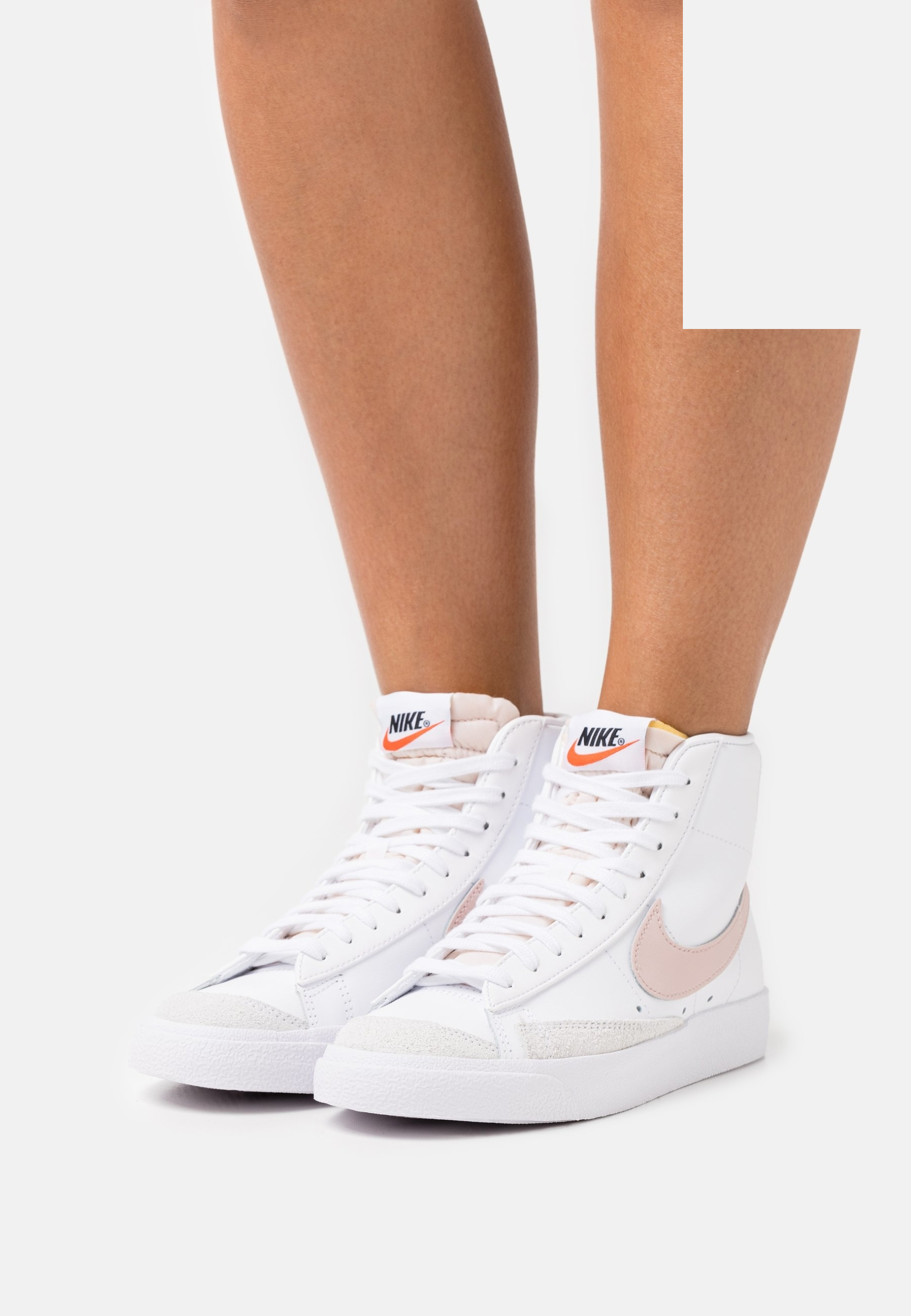 Фото № 1 с приближением к товару «‎Nike Blazer 77 »
