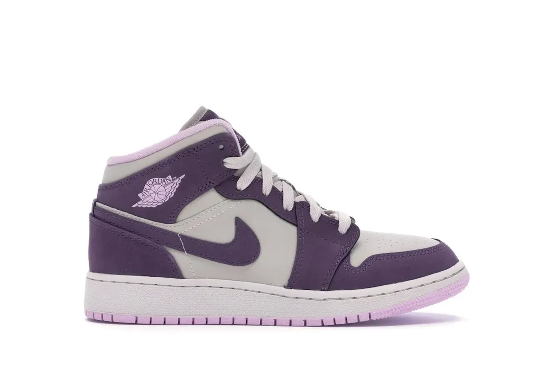 Фото № 1 с приближением к товару «‎Jordan 1 Mid Pro Purple Desert Sand »