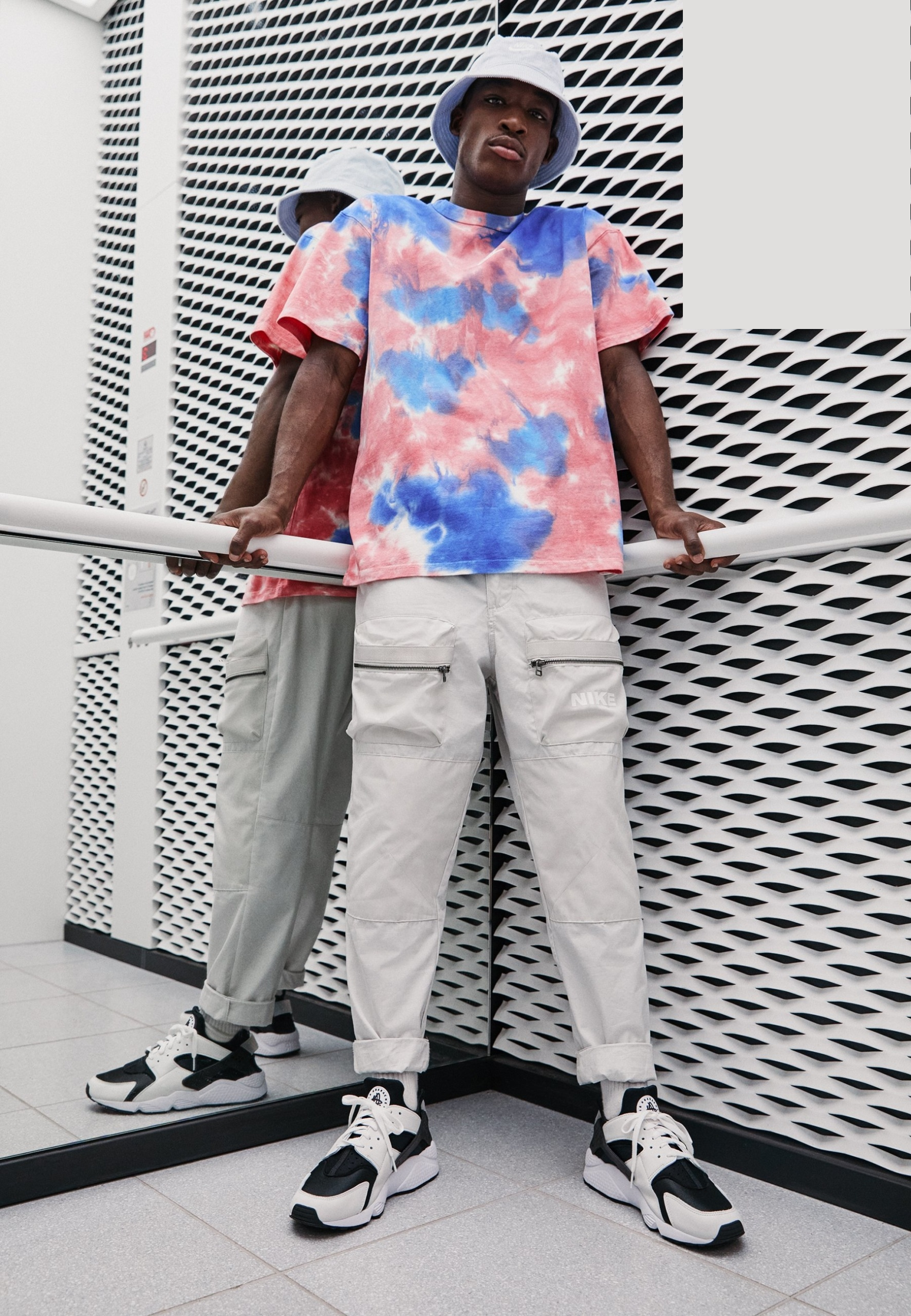 Фото № 1 с приближением к товару «‎Nike Air Huarache »