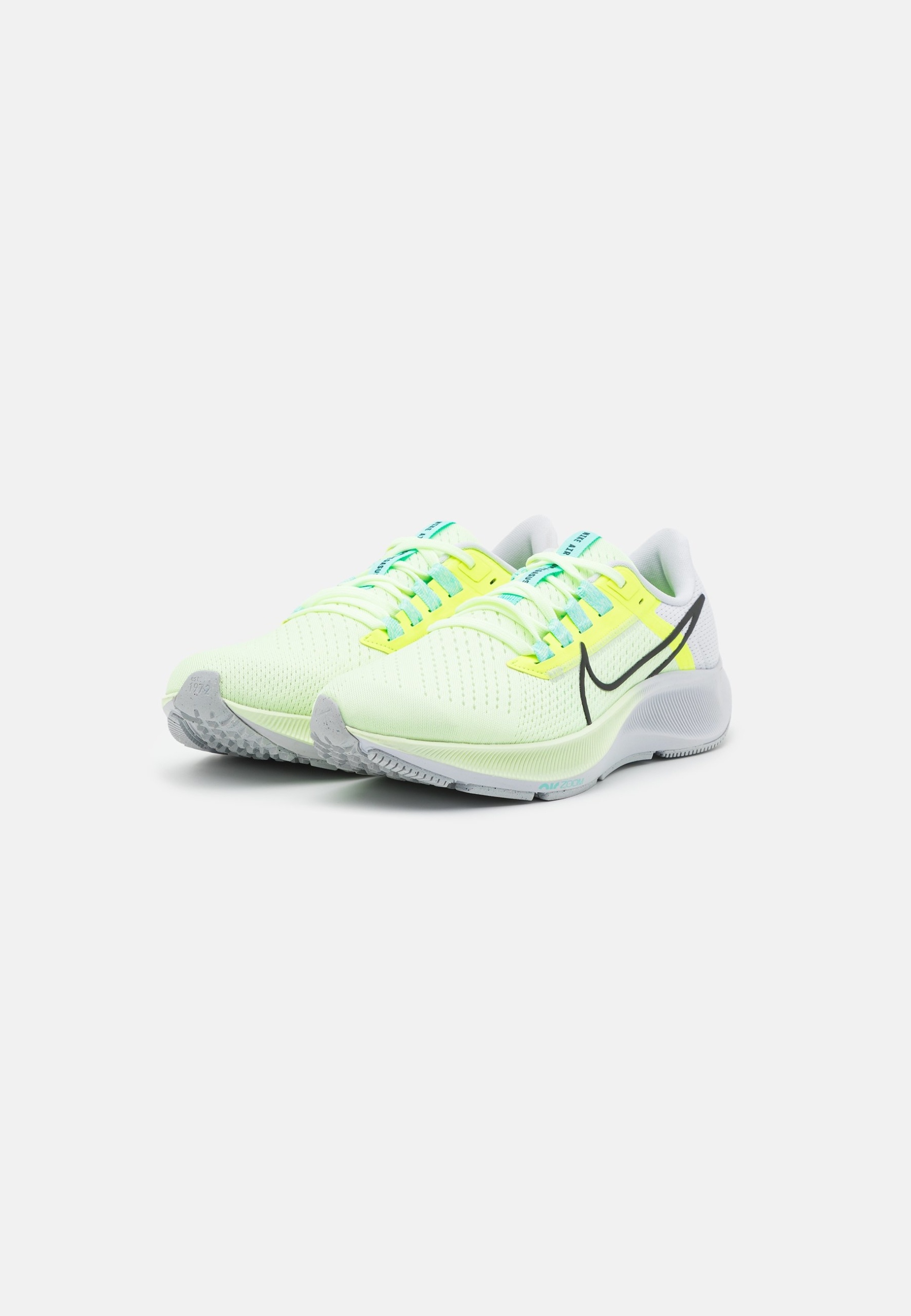 Фото № 2 с приближением к товару «‎Nike Air Zoom Pegasus 38»