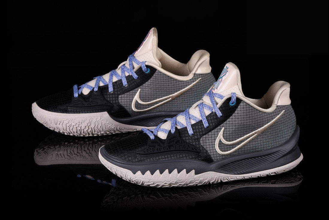 Фото № 3 с приближением к товару «‎Nike Kyrie 4 Bone »