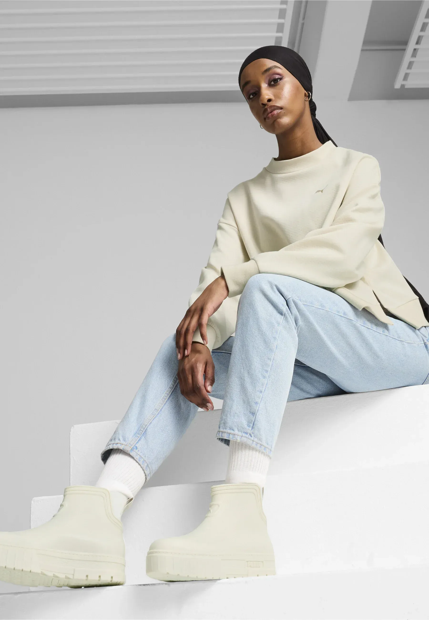 Фото № 2 с приближением к товару «‎MAYZE»