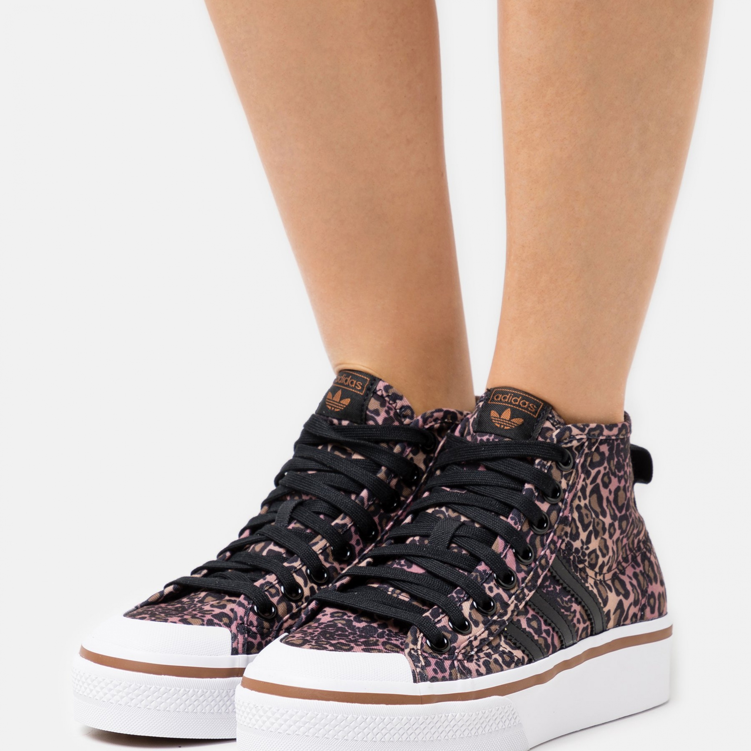 Фото № 1 с приближением к товару «‎Adidas Nizza Platform »
