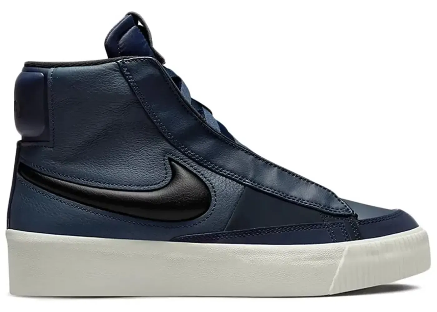 Фото № 1 с приближением к товару «‎Nike Blazer Mid Victory»