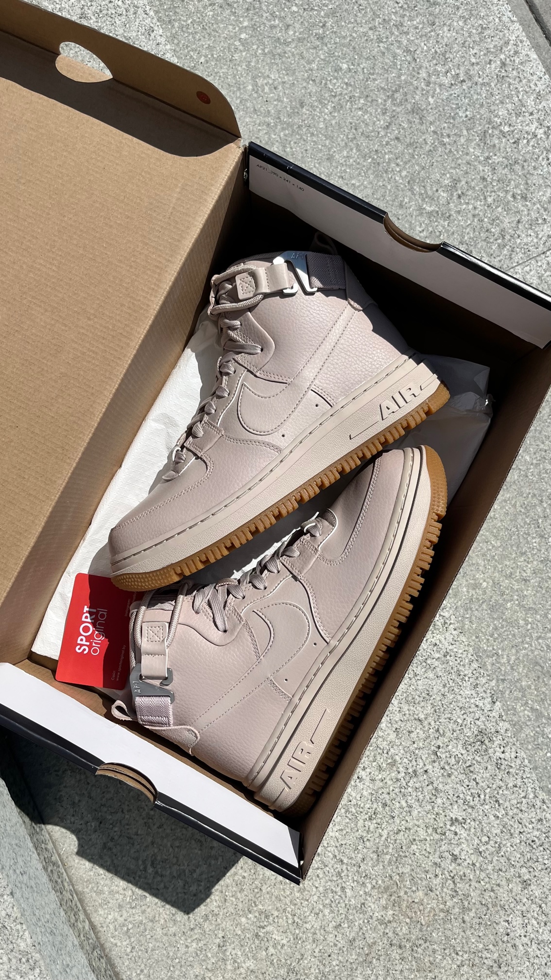 Фото № 1 с приближением к товару «‎Nike Air Force 1 Utility 2.0»