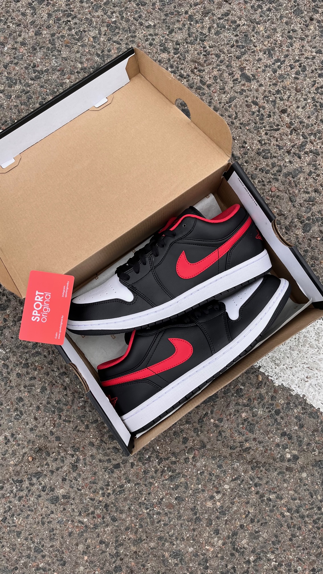 Фото № 2 с приближением к товару «‎Air Jordan 1 Low»