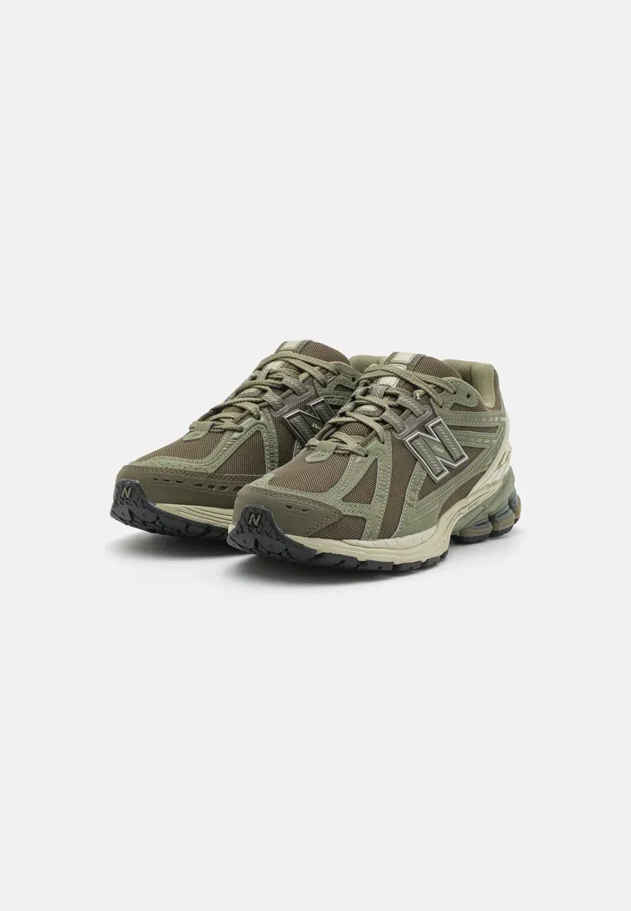 Фото № 4 с приближением к товару «‎M1906 UNISEX»