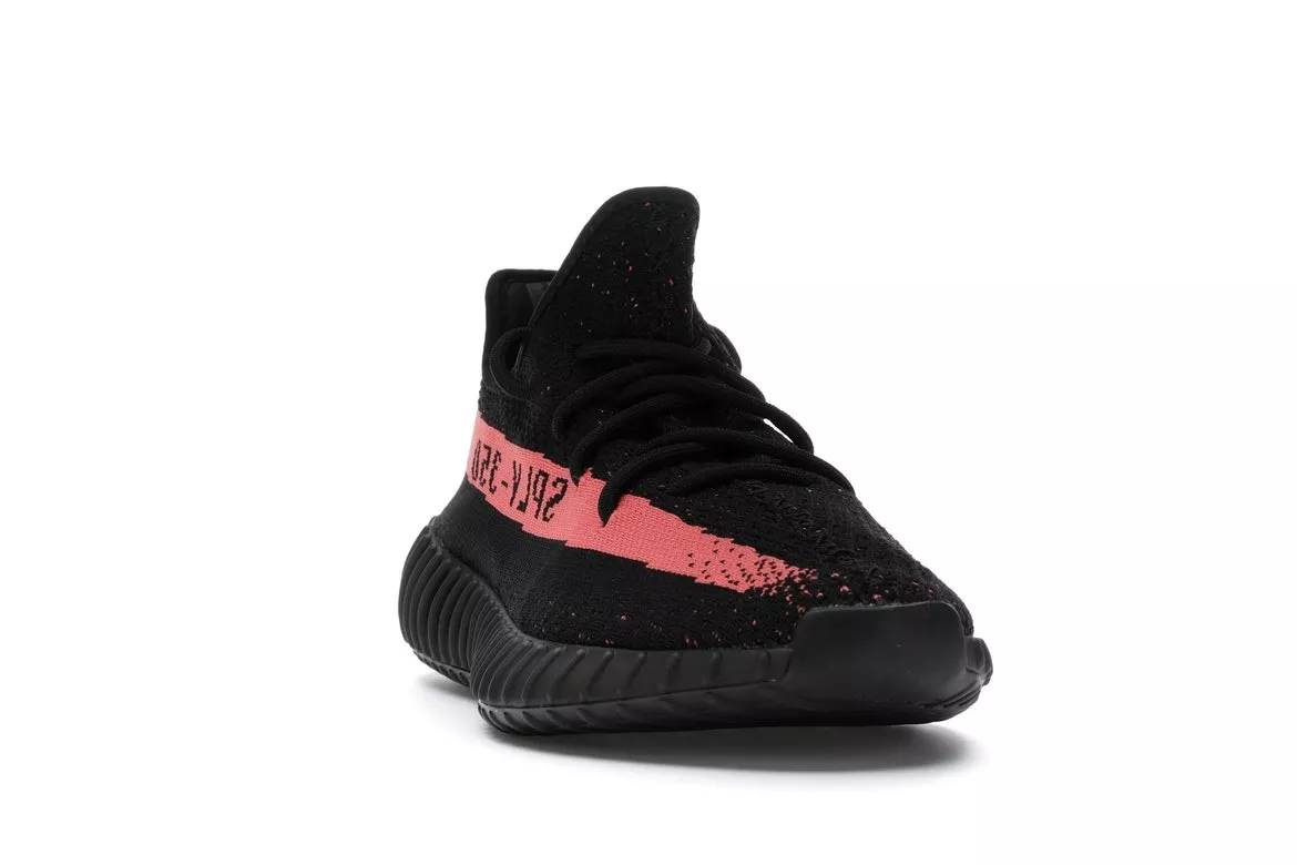 Фото № 4 с приближением к товару «‎adidas Yeezy Boost 350 V2 Core Black Red (2016/2022)»