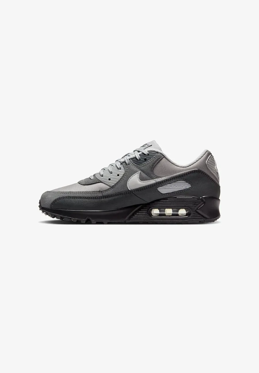 Фото № 1 с приближением к товару «‎AIR MAX»