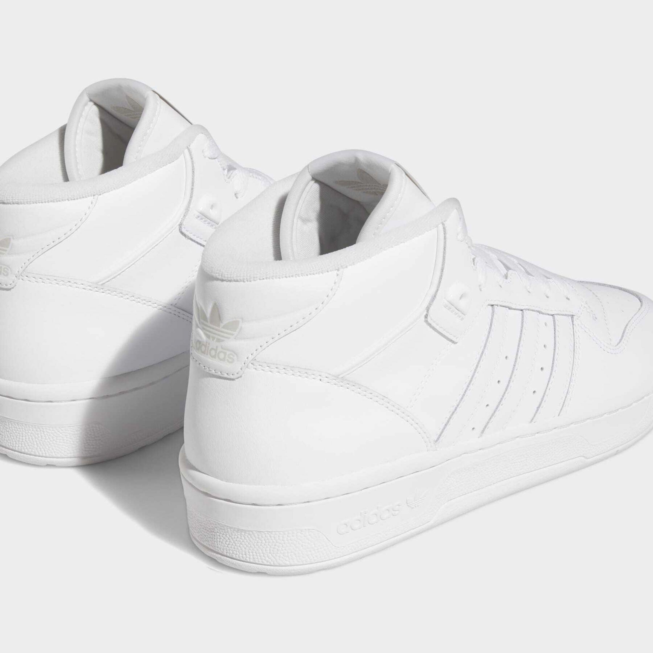 Фото № 5 с приближением к товару «‎Adidas Rivalry »