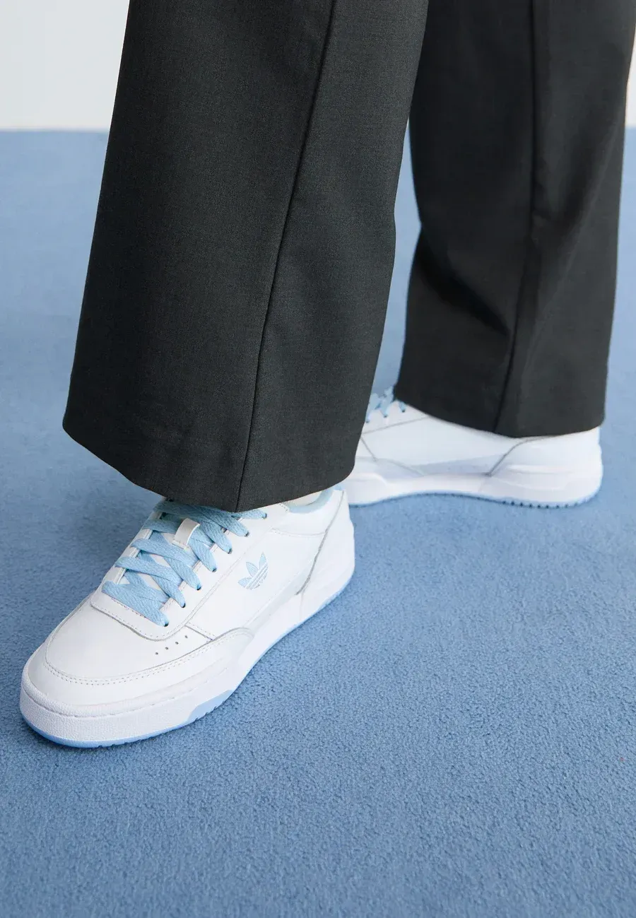 Фото № 2 с приближением к товару «‎COURT SUPER»