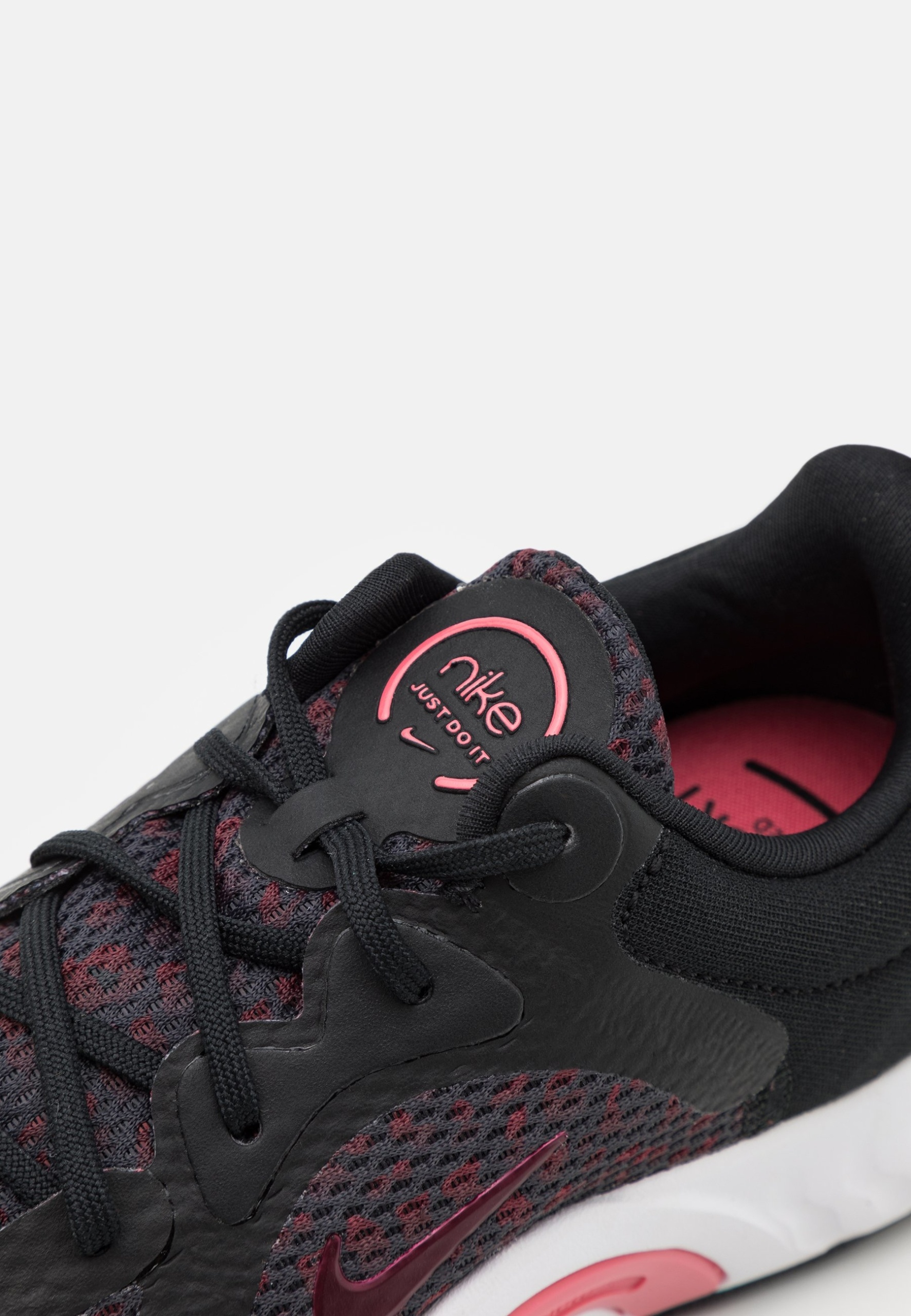 Фото № 5 с приближением к товару «‎Nike Renew In Season Tr 11»