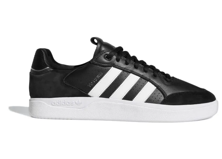 Фото № 1 с приближением к товару «‎adidas Tyshawn Low Black White»