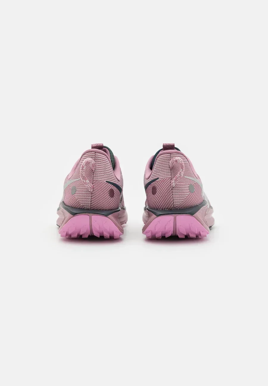 Фото № 3 с приближением к товару «‎REACTX PEGASUS 5»