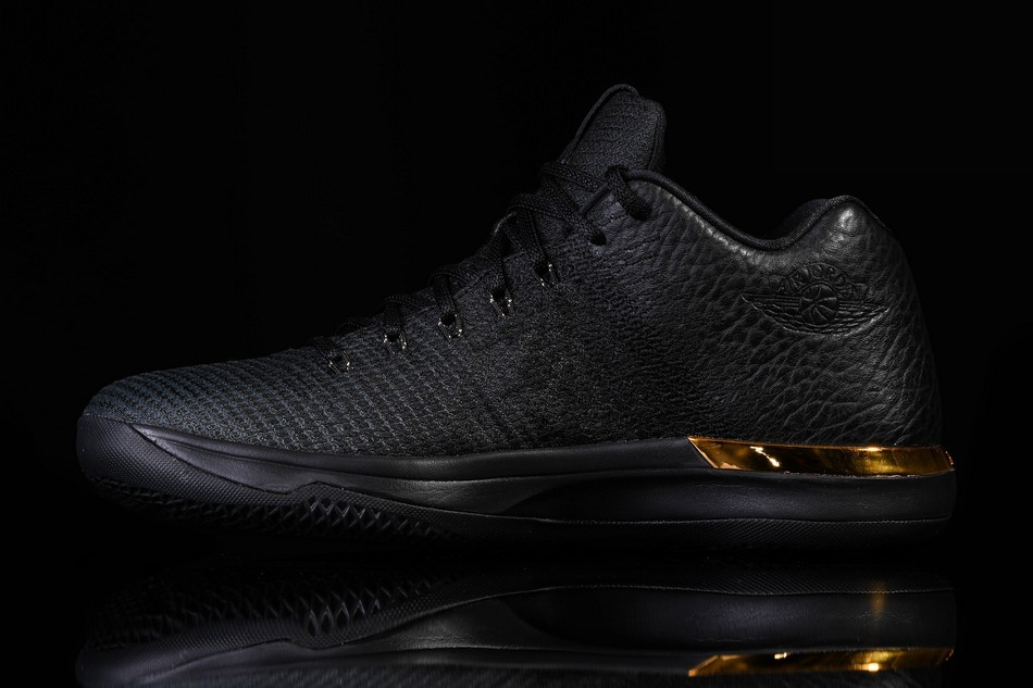 Фото № 3 с приближением к товару «‎Jordan XXX1 Low Black Gold»