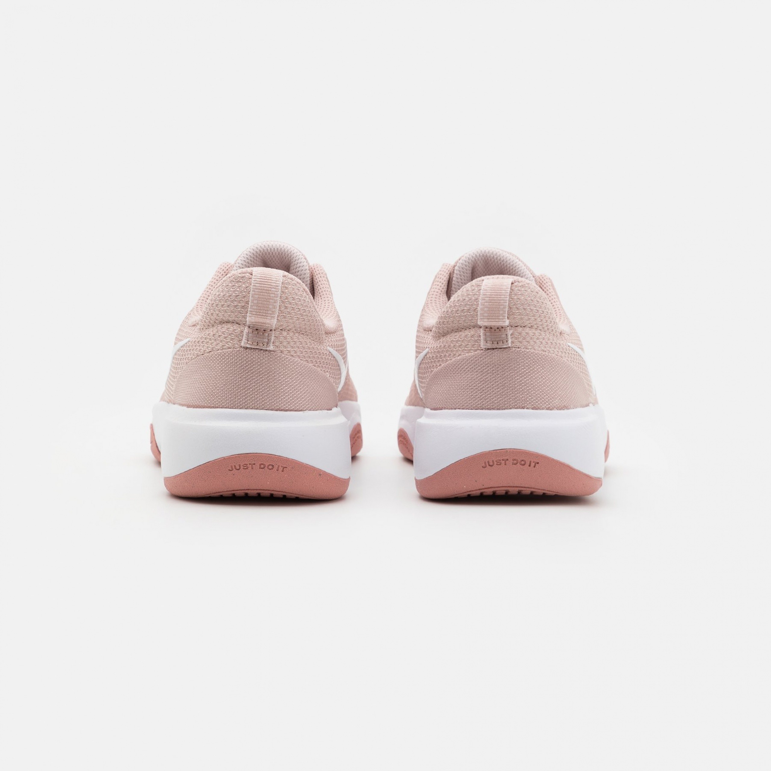 Фото № 3 с приближением к товару «‎Nike City»