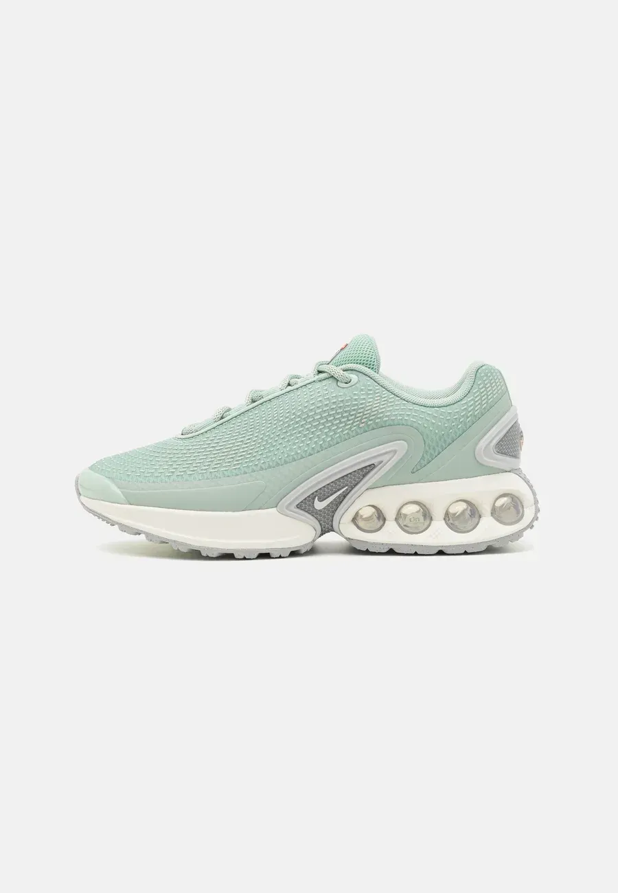 Фото № 1 с приближением к товару «‎AIR MAX DN SE»
