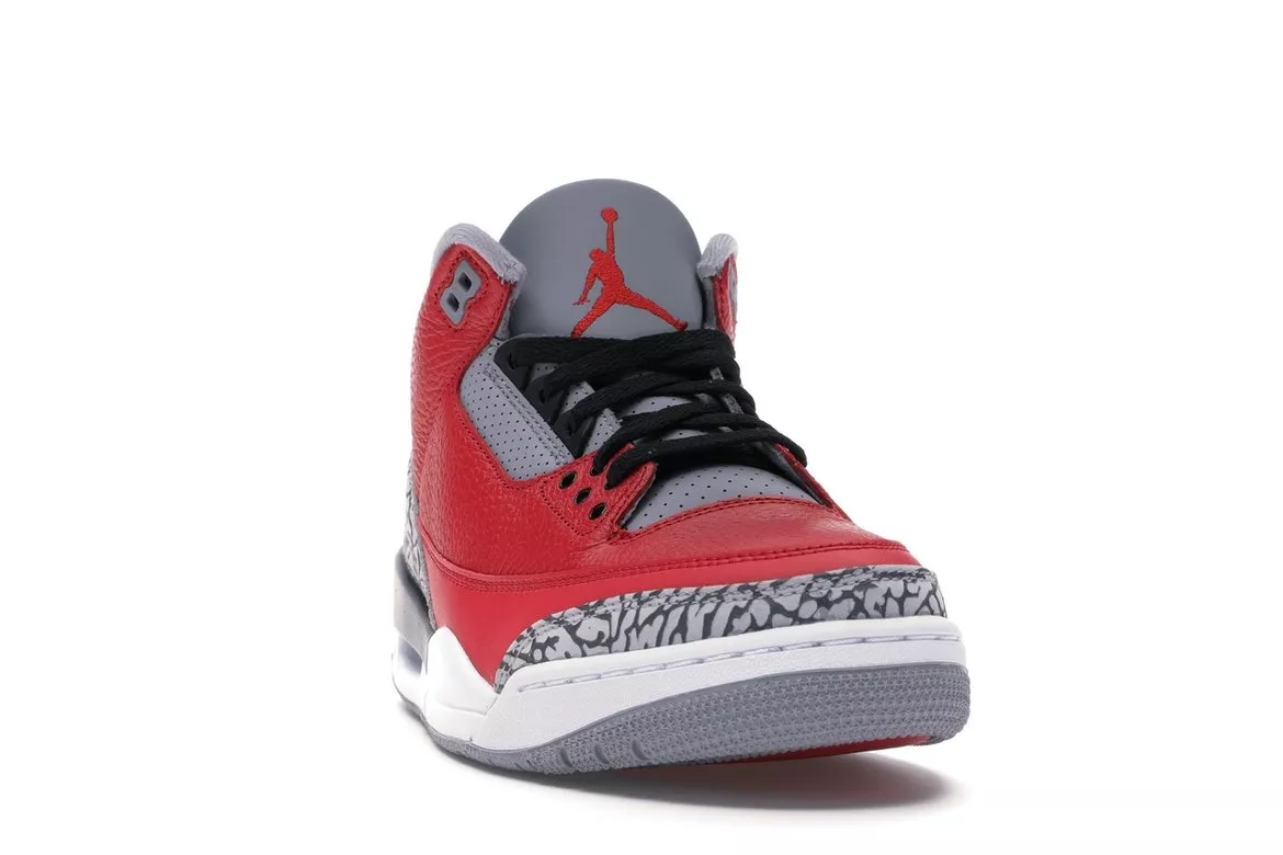 Фото № 3 с приближением к товару «‎Jordan 3 Retro Fire Red Cement (Nike Chi)»