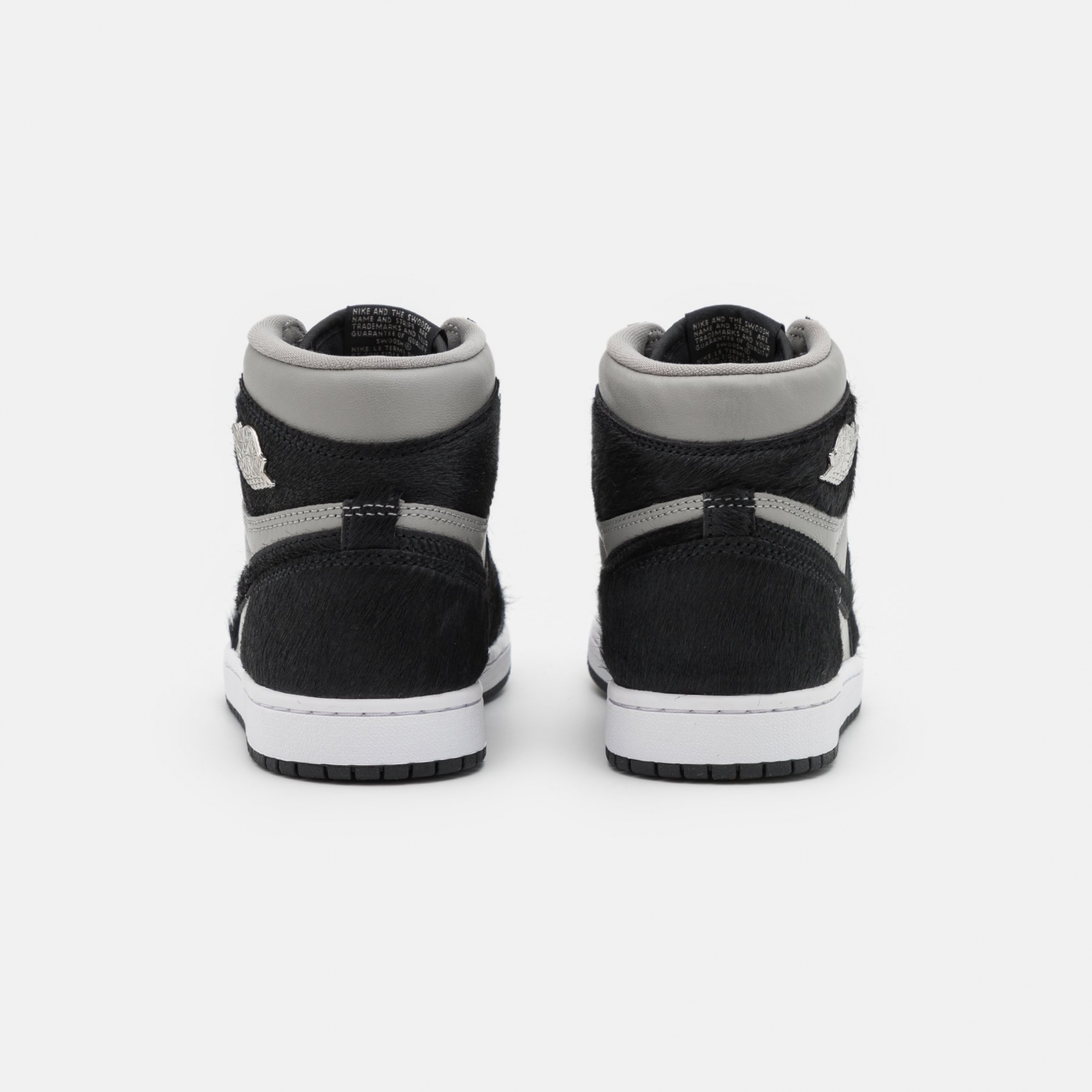 Фото № 4 с приближением к товару «‎Jordan Air 1 Retro »