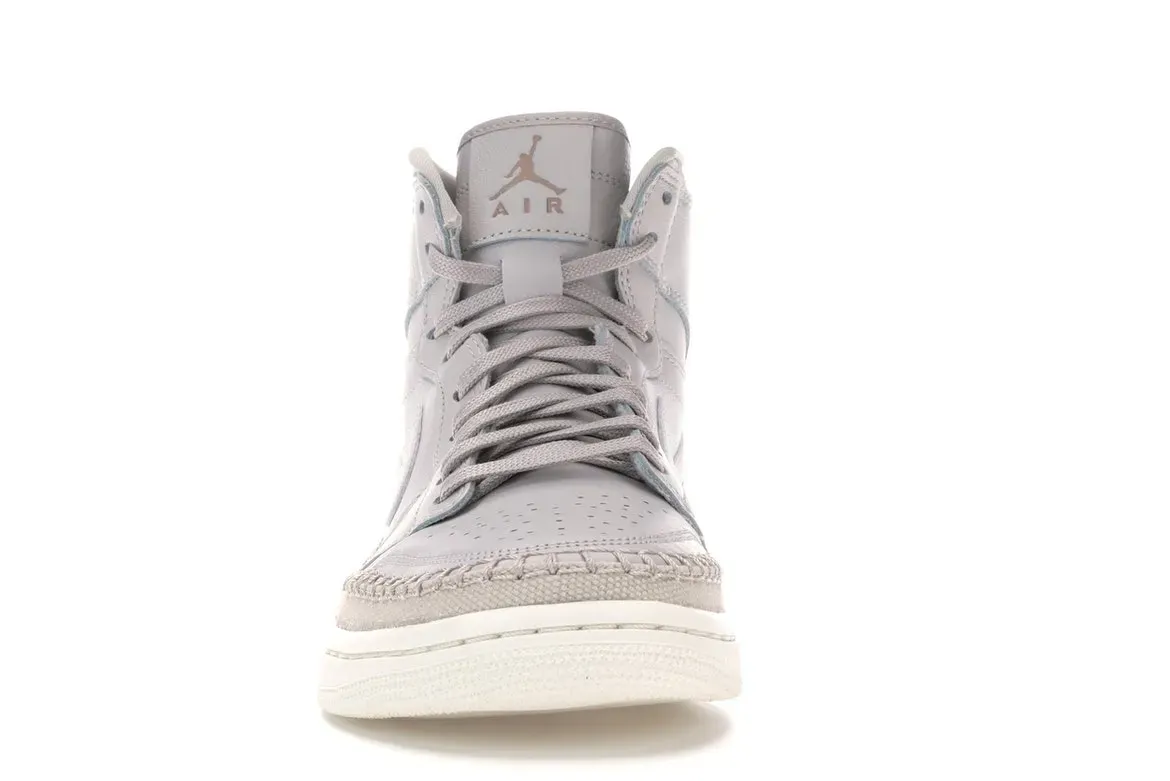 Фото № 2 с приближением к товару «‎Jordan 1 Retro High Desert Sand »